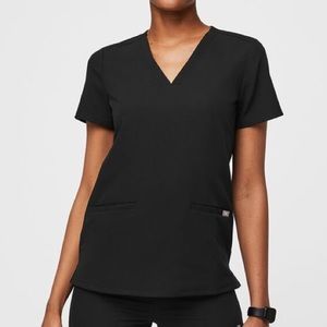 NWT Figs Casma Three Pocket Top Black Medium